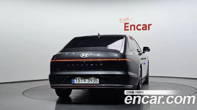 Hyundai Grandeur GN7 — Фото автомобиля 4