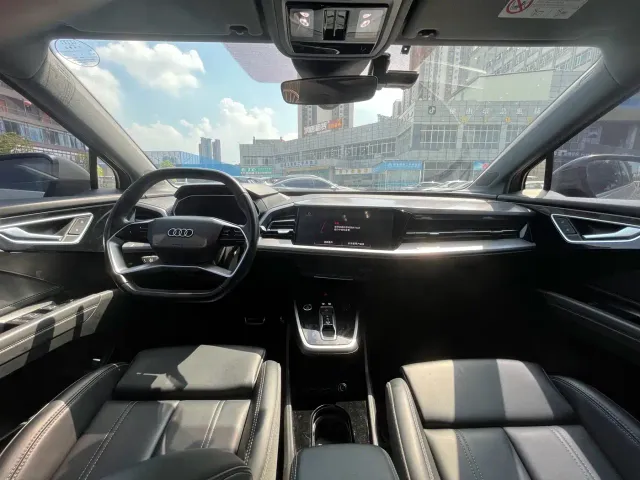 Audi Q4 e-tron — Фото автомобиля 6