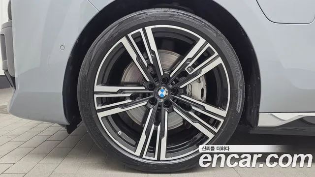 BMW 7 Series G70 — Фото автомобиля 5