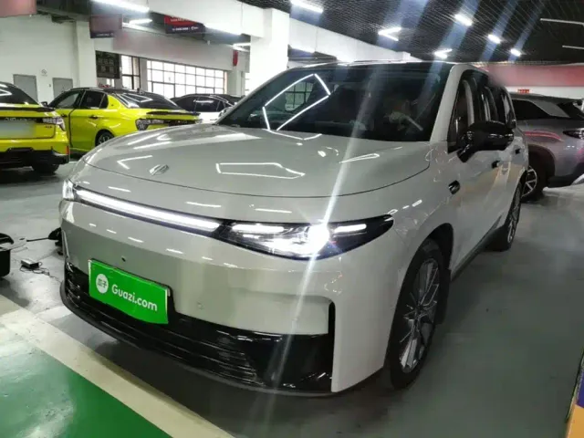 Фотография автомобиля — Leapmotor C10