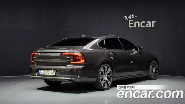 Volvo S90 — Фото автомобиля 2
