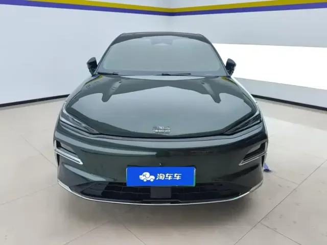 Geely Galaxy Xingyao 8 — Фото автомобиля 2