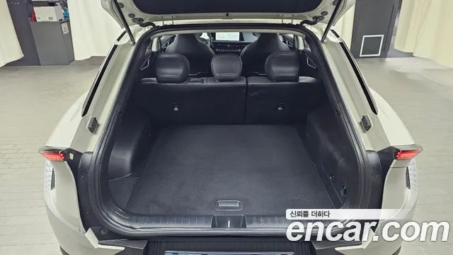 Kia EV6 — Фото автомобиля 22