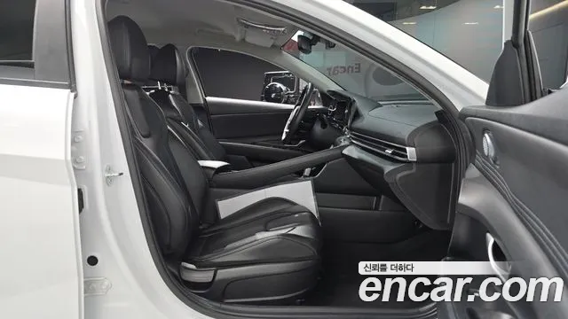 Hyundai Avante CN7 — Фото автомобиля 16