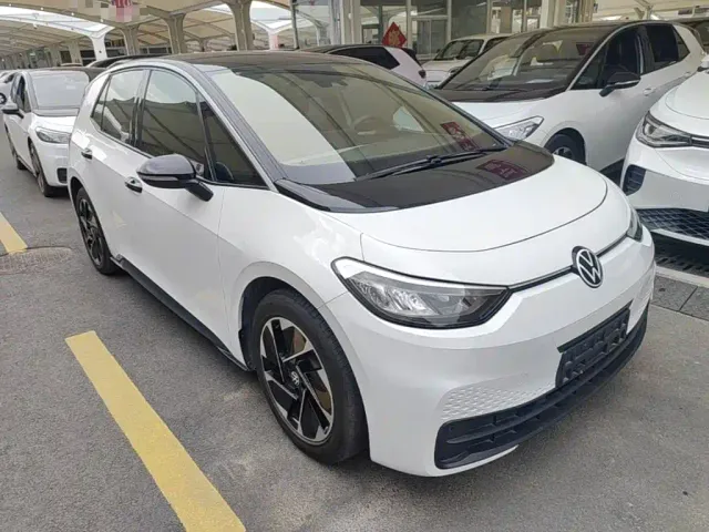 Volkswagen ID.3 — Фото автомобиля 3
