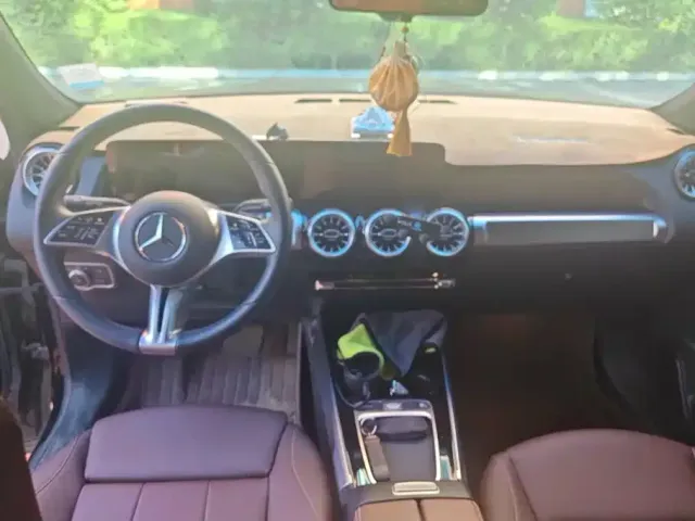 Mercedes-Benz GLB-Class — Фото автомобиля 12