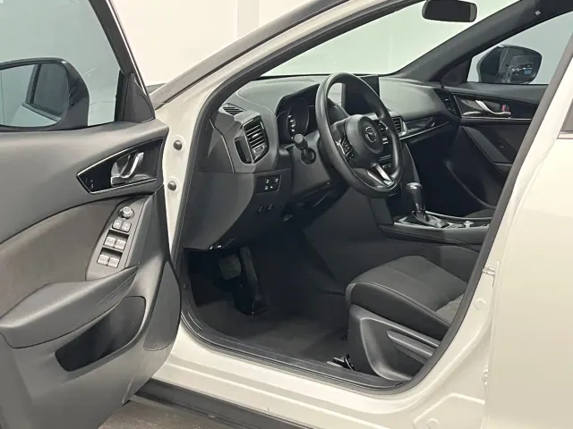 Mazda CX-4 — Фото автомобиля 7