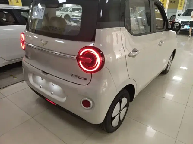 Wuling Hongguang Mini EV — Фото автомобиля 7