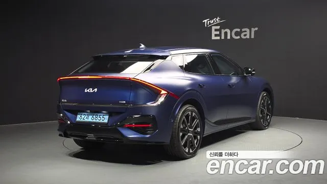 Kia EV6 — Фото автомобиля 2