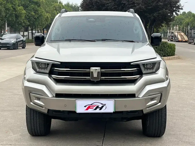 Tank Tank 400 New Energy 2023 Hi4-T Super Edition — Фото автомобиля 2