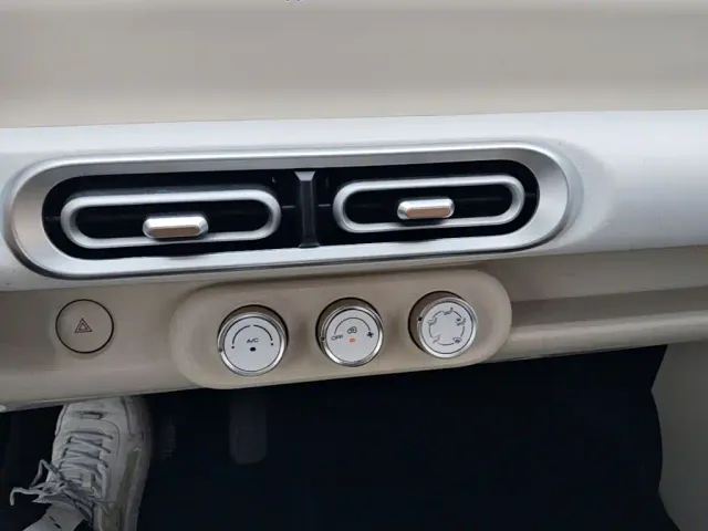 Wuling Hongguang Mini EV — Фото автомобиля 12
