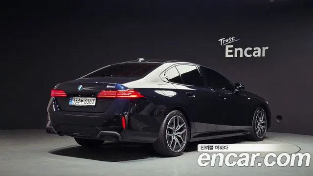 BMW 5-Series — Фото автомобиля 2