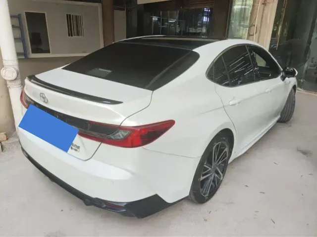 Toyota Camry — Фото автомобиля 2