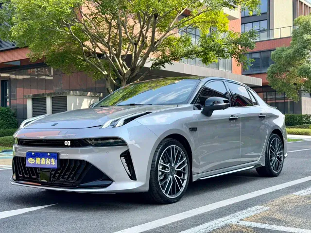 Фотография автомобиля — Lynk & Co 03