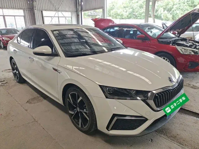 Skoda Octavia — Фото автомобиля 3