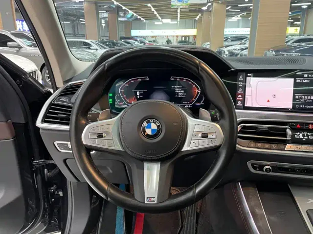BMW X5 — Фото автомобиля 2