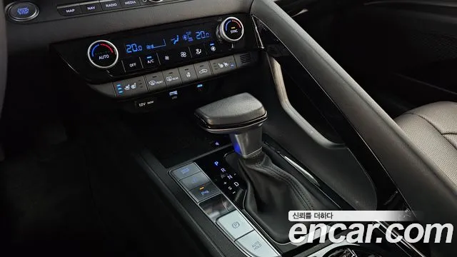 Hyundai Avante CN7 — Фото автомобиля 12