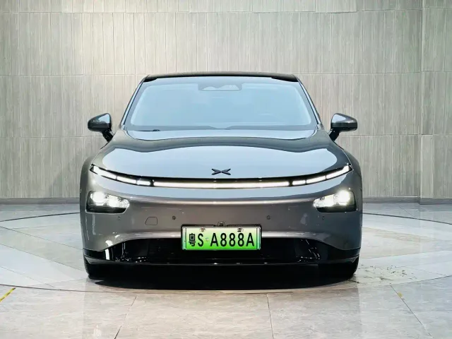 Xpeng P7 — Фото автомобиля 4