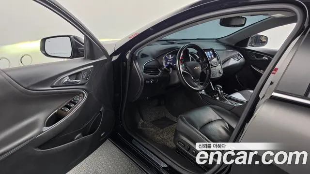 Chevrolet Malibu — Фото автомобиля 10