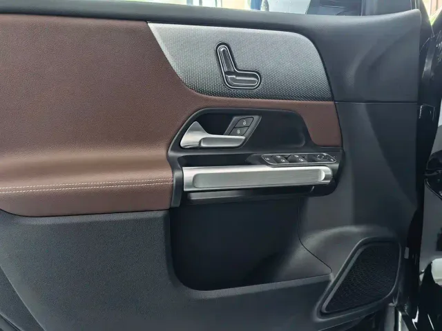 Mercedes-Benz GLB-Class — Фото автомобиля 11