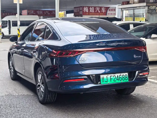 BYD Qin PLUS — Фото автомобиля 6