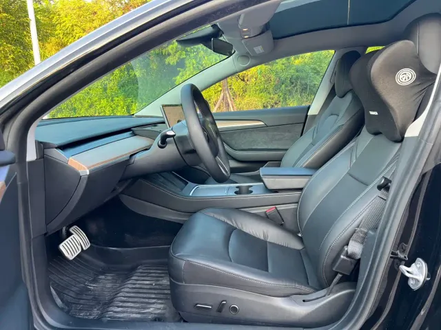 Tesla Model 3 — Фото автомобиля 6