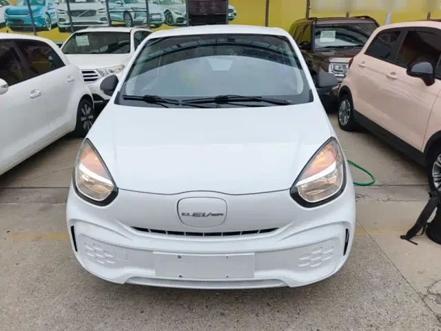 Roewe Clever — Фото автомобиля 2