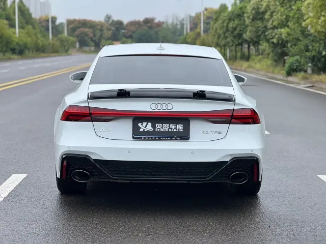Audi A7 — Фото автомобиля 6