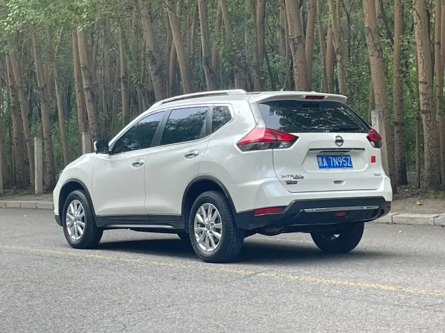 Nissan X-Trail — Фото автомобиля 6