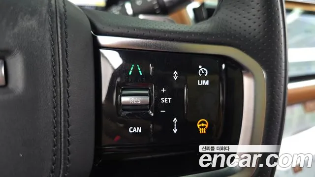 Land Rover Range Rover Velar — Фото автомобиля 29