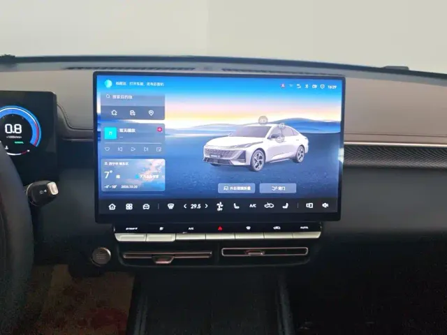 Changan Eado — Фото автомобиля 13