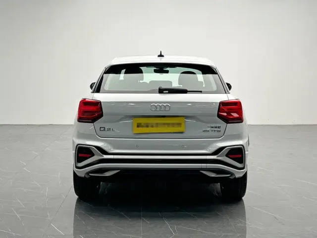 Audi Q2L — Фото автомобиля 5
