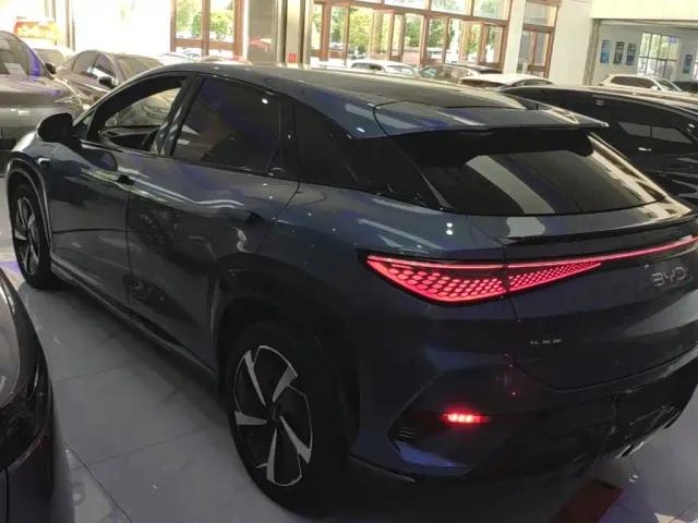 BYD Sealion 07 EV — Фото автомобиля 4