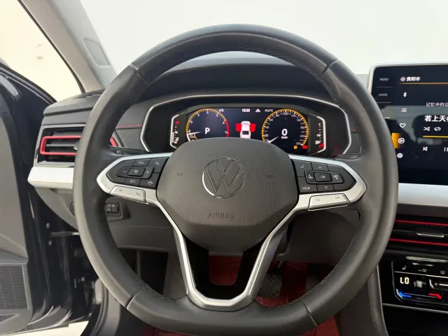 Volkswagen Lavida — Фото автомобиля 8