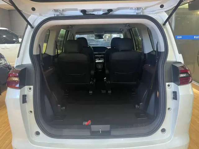 GAC Trumpchi M6 — Фото автомобиля 7