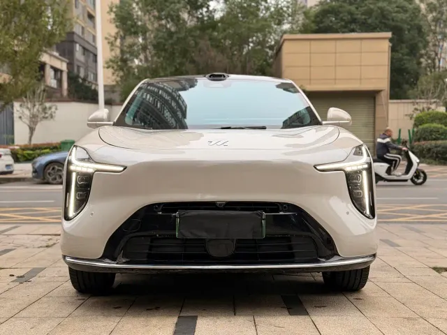 IM Motors LS6 — Фото автомобиля 2
