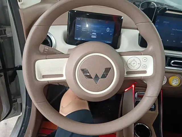 Wuling Hongguang Mini EV — Фото автомобиля 6