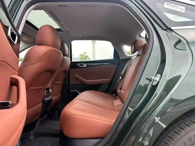 Geely Emgrand — Фото автомобиля 9