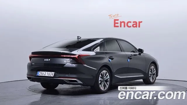 Kia K8 — Фото автомобиля 2