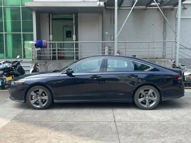 Honda Accord — Фото автомобиля 3