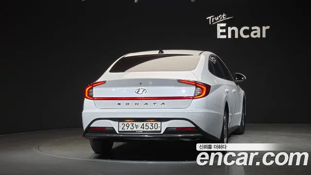 Hyundai Sonata — Фото автомобиля 4