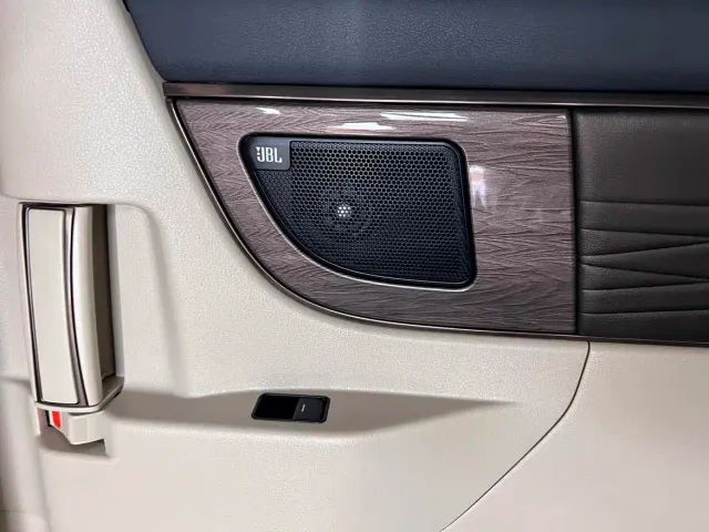 Toyota Alphard — Фото автомобиля 29