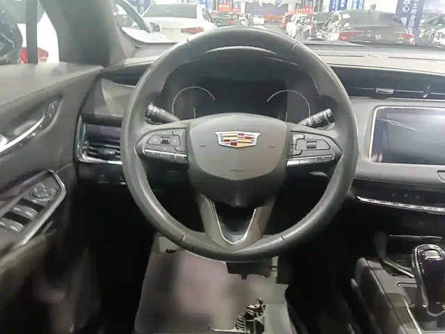 Cadillac XT4 — Фото автомобиля 10