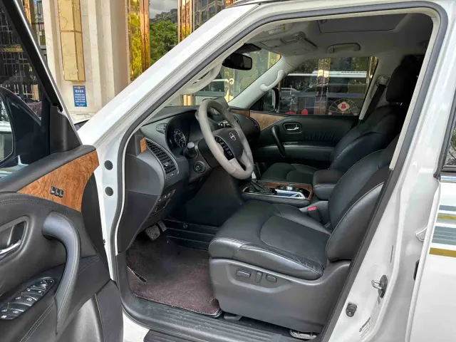 Nissan Patrol — Фото автомобиля 10