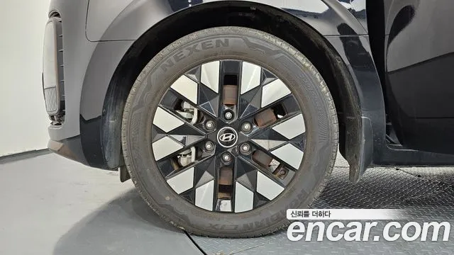 Hyundai Staria Staria 4WD Lounge 9 мест — Фото автомобиля 5