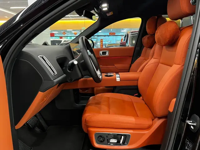 Li Auto L9 — Фото автомобиля 5