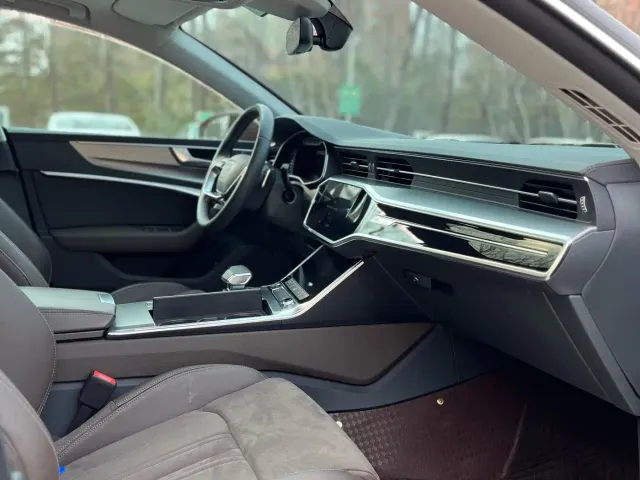 Audi A7L — Фото автомобиля 5