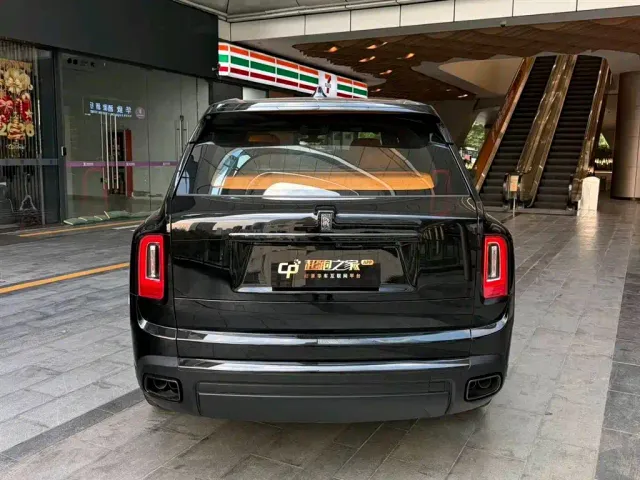 Rolls-Royce Cullinan — Фото автомобиля 6