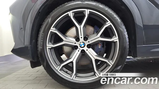 BMW X6 xDrive40i M Sport — Фото автомобиля 5