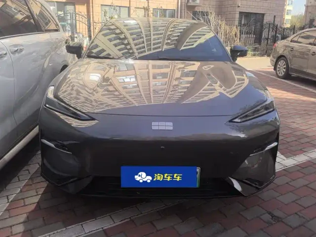 Geely Galaxy E8 — Фото автомобиля 2